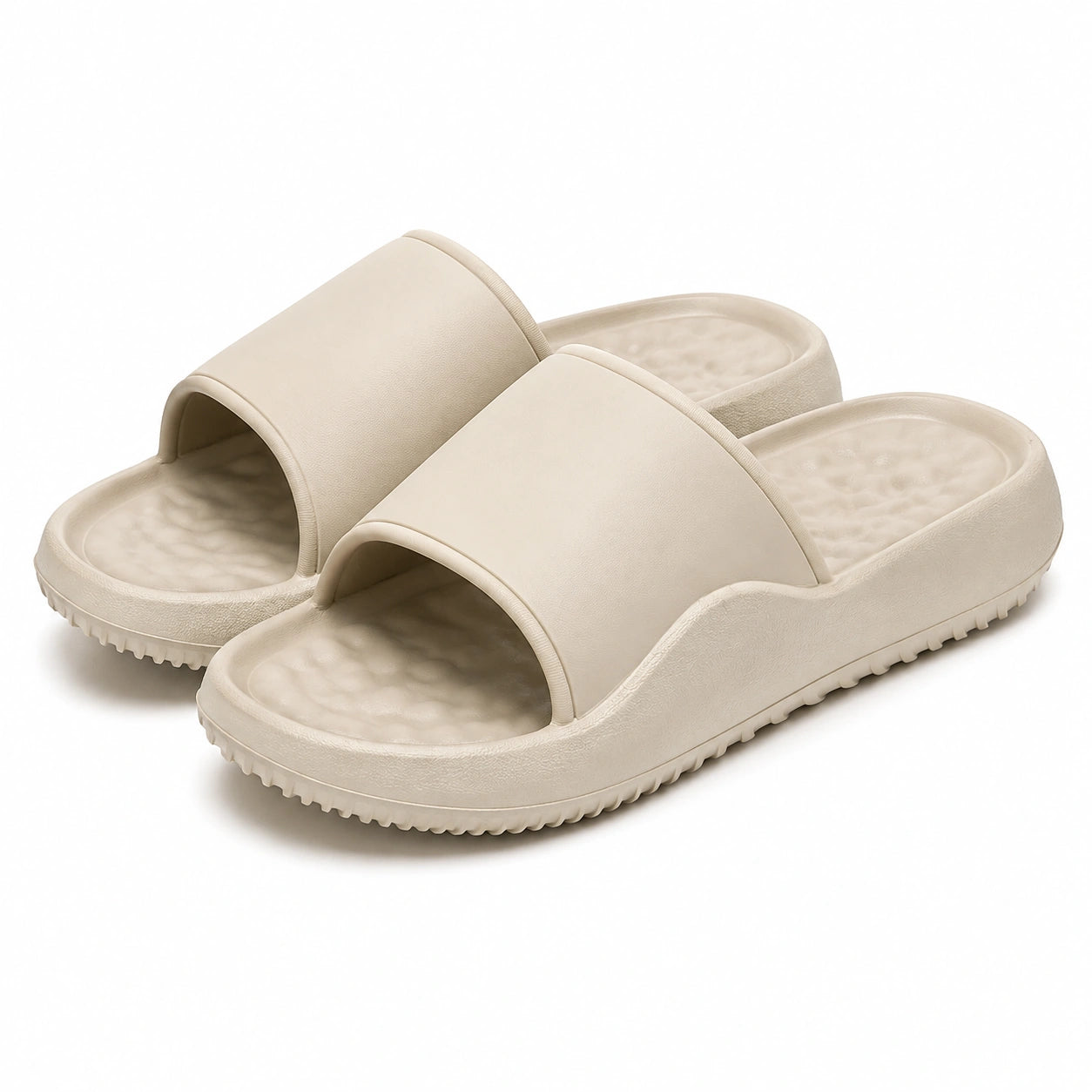 Claquettes 42/43 en mousse synthétique beige - semelle texturée pour intérieur et extérieur